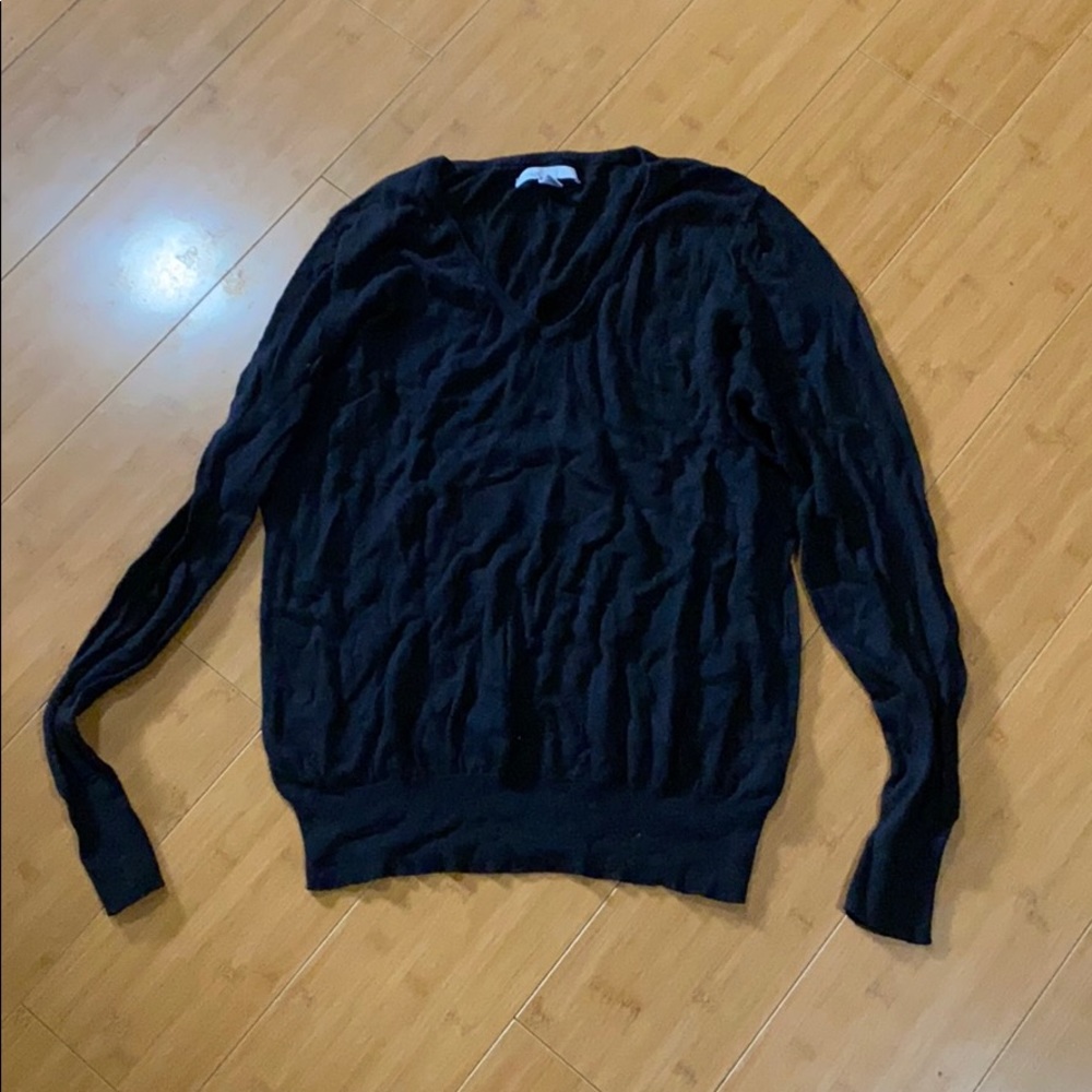 Black vneck sweater
